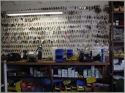 Locksmith Solution Services Denver, CO 303-729-1959 Locksmith Solution Services Denver, CO 303-729-1959 - 68-44-3